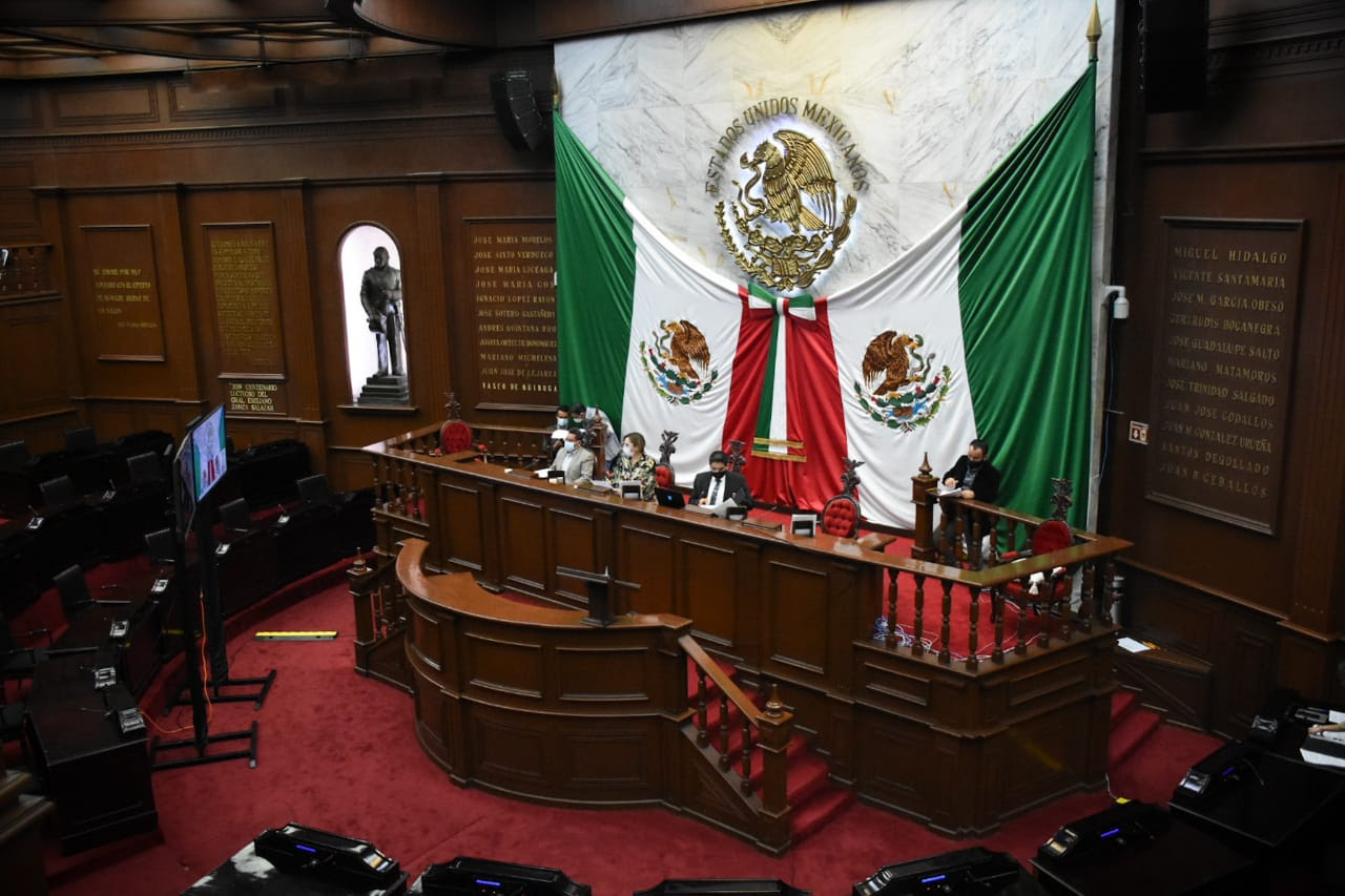 Avalan diputados modificaciones constitucionales en materia del nombre del estado de Michoacán